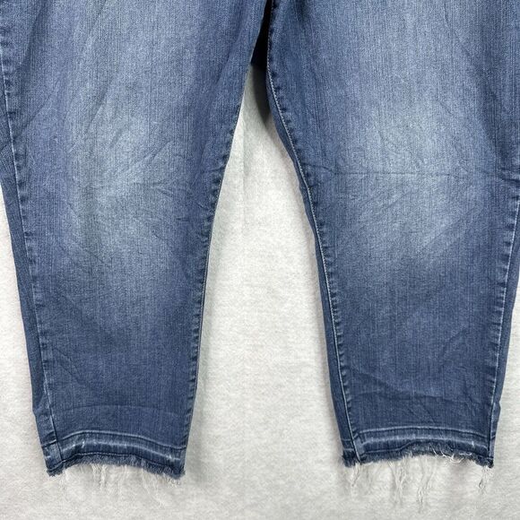 TORRID Sky High Skinny Crop Distressed Jeans‎ Womens Plus Size 26 Blue Raw Hem - Picture 4 of 15